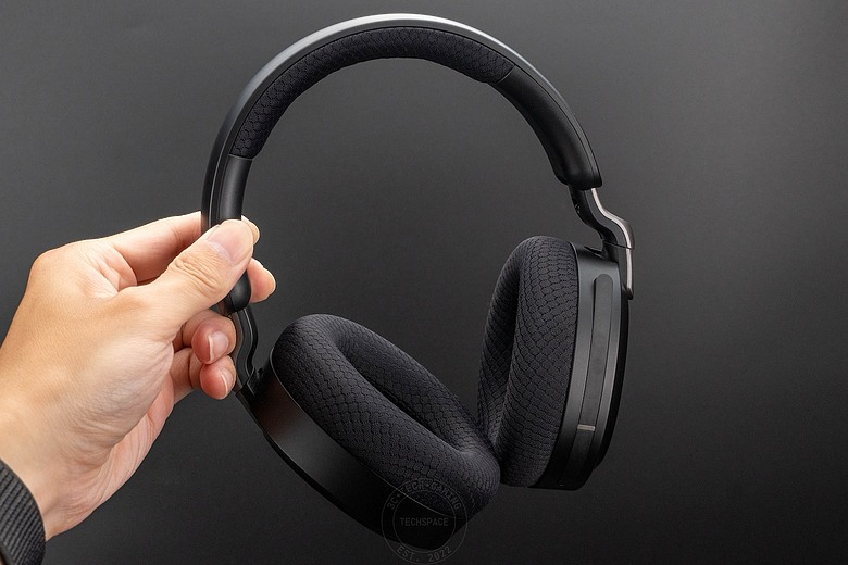 點我看大圖 告別電量焦慮!MSI MAESTRO 500 WIRELESS 無線電競耳機開箱:90 小時續航太狠,還有超低延遲與 6 麥降噪