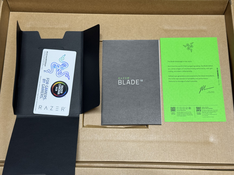 Razer Blade 18 (2026)簡單開箱