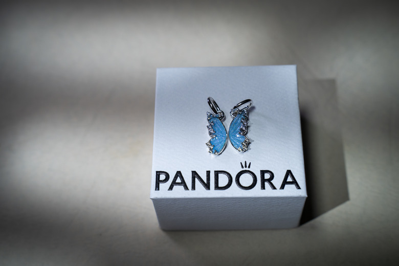 點我看大圖 PANDORA潘朵拉 飾品購物初體驗 手鍊-項鍊-串飾 一次買齊