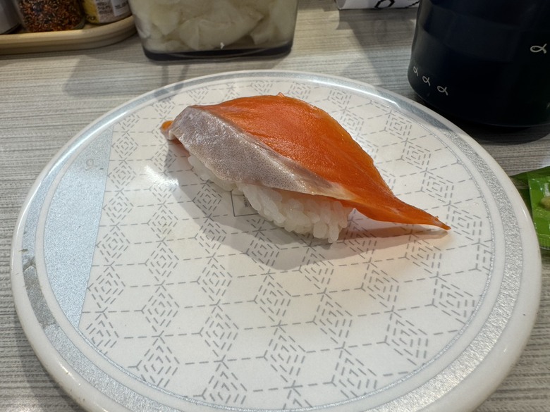 沖繩自由行 DAY2|古宇利大橋絕美海景、美國村夕陽、名護魚食堂,沖繩北部一日自駕攻略!
