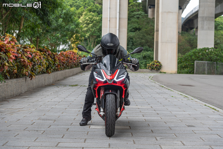 點我看大圖 Aprilia Tuono 660 試駕報告|手握燥熱戰鬥純血,電控帶來千變萬化!