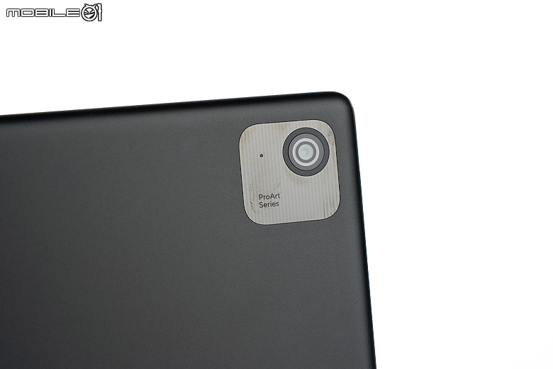 ASUS ProArt PZ14 (HT7407) 體驗｜尺寸更大、效能翻倍的隨身 AI 工作站！
