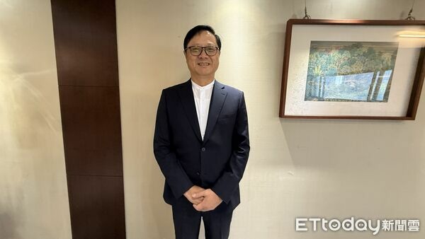 「房市壓越久反彈越高」，欣巴巴董座點高雄2區將站百萬單價