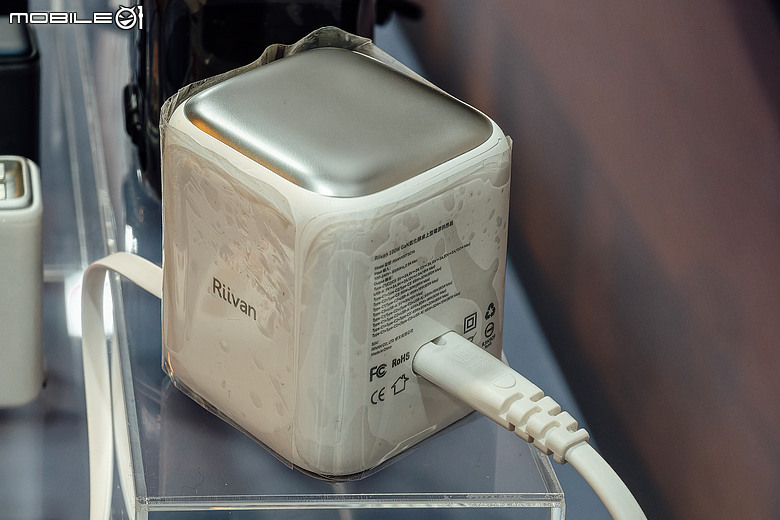 威禹科技「九大品牌特展」進駐華山｜UAG、NOMAD、LAUT、Riivan 快閃登場！