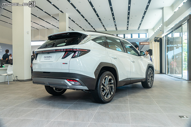 【採訪】Hyundai Tucson L 油電新年式登場，取消客貨車型再降價、三車型111.9萬元起！