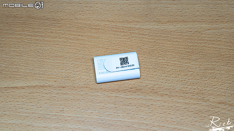 【開箱】賊船鎂合金滑鼠與首款玻璃墊 | CORSAIR SABRE v2 PRO WIRELESS MG WHITE & MM GLASS LARGE
