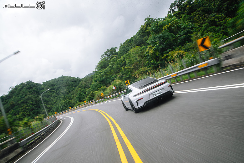 Porsche 911 GT3 with Touring Package試駕｜藏起尾翼，藏不住實力！