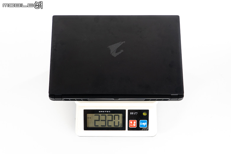 GIGABYTE AORUS MASTER 16 AM6J｜今年最超值 16 吋 RTX 5090 電競機皇？