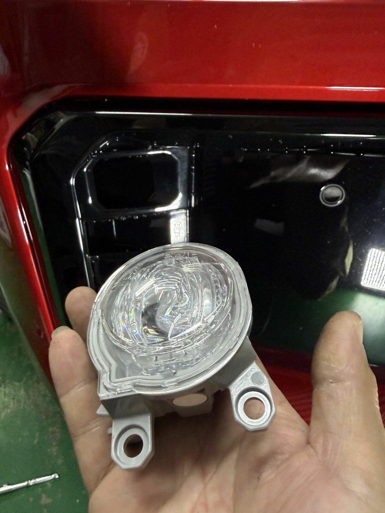 GR RAV4柔和的燭光級霧燈