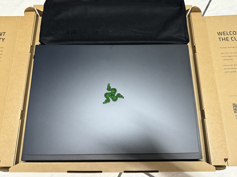 Razer Blade 18 (2026)簡單開箱