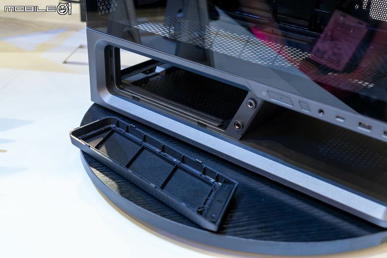 【Computex 2026】微星推出 MPG VIXTA 300 PZ 系列機殼與 COREFROZR AP15 空冷散熱器 打造更輕鬆客製 DIY 體驗