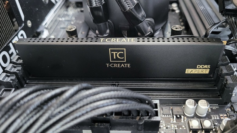 點我看大圖 2026的黃金開箱 T-CREATE EXPERT 24GB D5-6000CL28 評測