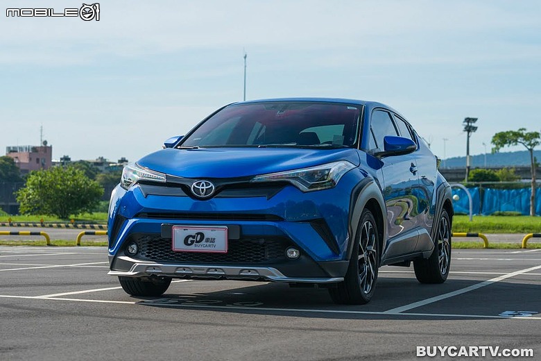 再見了，我的小藍：一部 Toyota C-HR 與我們家的九年時光