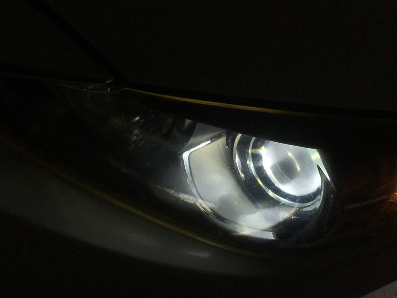 2016 Mazad 3 更換 LED 燈泡