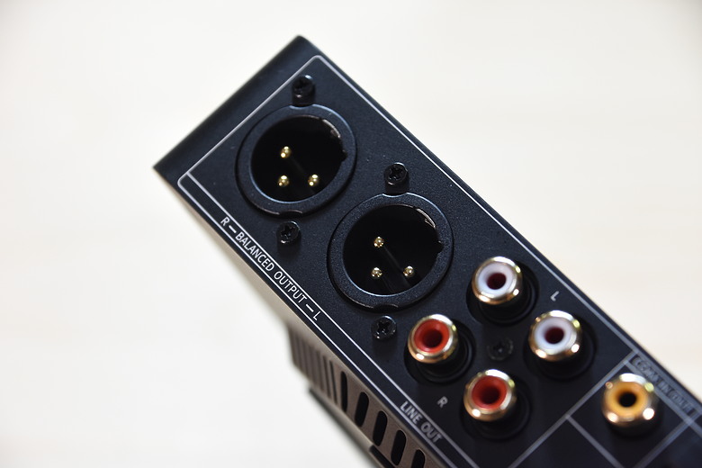點我看大圖 FIIO BR15 R2R Hi-Fi 藍牙音訊接收器 ~ 讓你的音響無界限