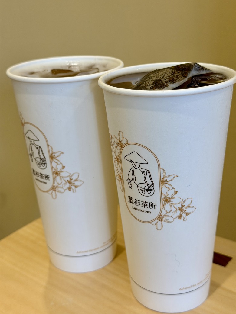 【開箱】最近超紅的藍衫茶所！分享幾款不踩雷必點推薦。