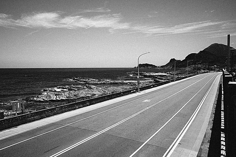 RICOH GR IV Monochrome 評測報告｜以純粹光影、譜寫口袋裡的黑白詩篇！
