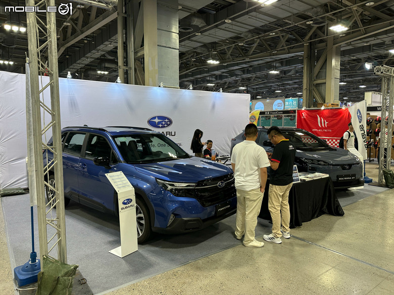 點我看大圖 滂沱大雨檔不住,2026 花博重型機車暨人身部品熱烈開展!