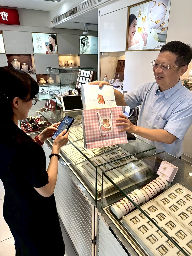 台南金飾推薦|J'code真愛密碼生肖金牌+刻字款,彌月禮不踩雷首選