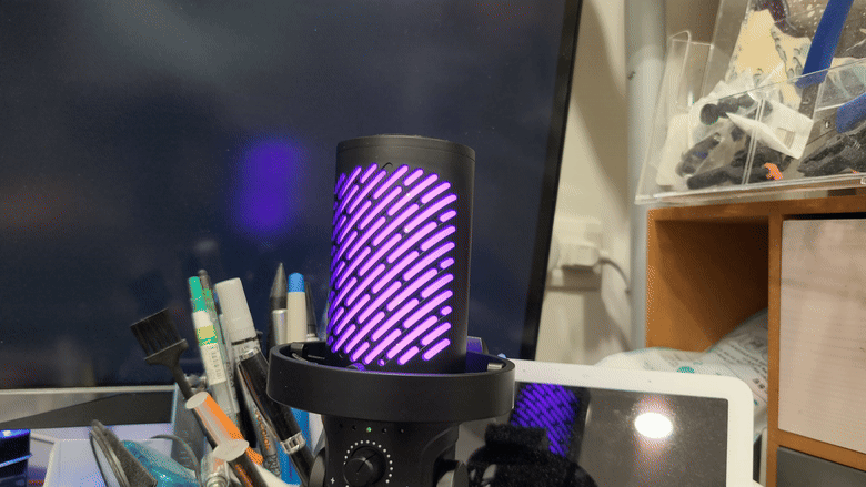 開箱｜FANTECH MCX04 USB 電容式 RGB 麥克風 - 入門到中階玩家需求一次到位，2 千內有找的電腦麥克風！