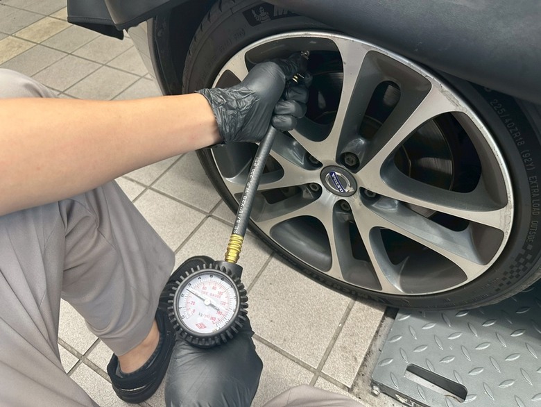 15歲的V50回廠夏季健檢，依舊頭好壯壯