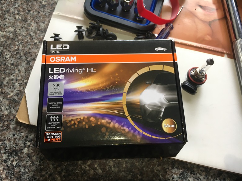 2016 Mazad 3 更換 LED 燈泡