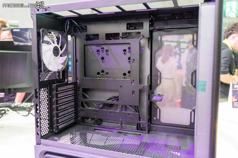 【Computex 2026】微星推出 MPG VIXTA 300 PZ 系列機殼與 COREFROZR AP15 空冷散熱器 打造更輕鬆客製 DIY 體驗