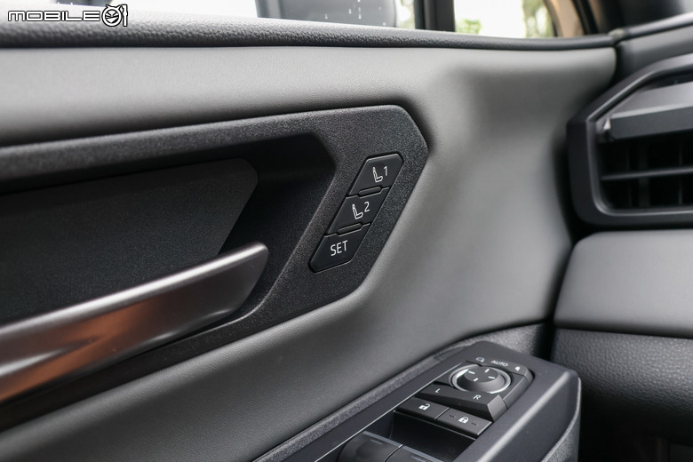 Toyota RAV4 PHEV 試駕｜可純電每日通勤、還具備6秒內加速破百的實力！