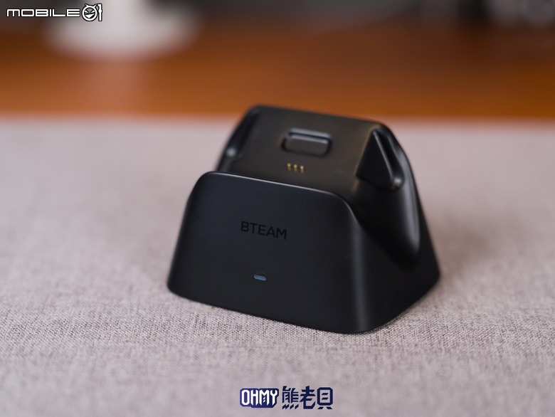 雙按鈕配置、多平台通用 Bteam Specter 沛影 無線遊戲手把