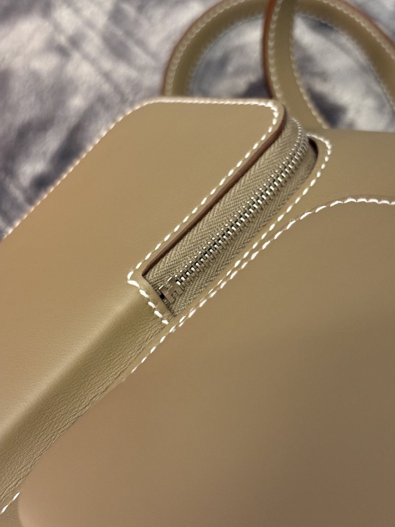 冷門寶藏還是工藝天花板？Hermès Équipier大象灰，越看越上癮的法式高級感