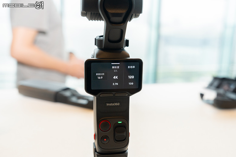Insta360 首款旗艦雲台相機 Luna Ultra 來了!徠卡 1 吋 8K 雙鏡頭、2 吋可拆螢幕、支援頭部追蹤