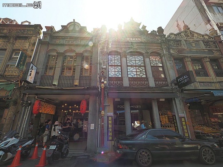 大稻埕歷史風貌特定專用區、Olympus Plaza Taipei、永樂町派出所、十連棟、大稻埕辜宅、福生堂醫院，順便品嚐昭和浪漫洗濯屋的烤糰子與甜點冰品 — 2026初夏之大稻埕散策 北段 — 民生西路以北至民權西路大橋頭站之間