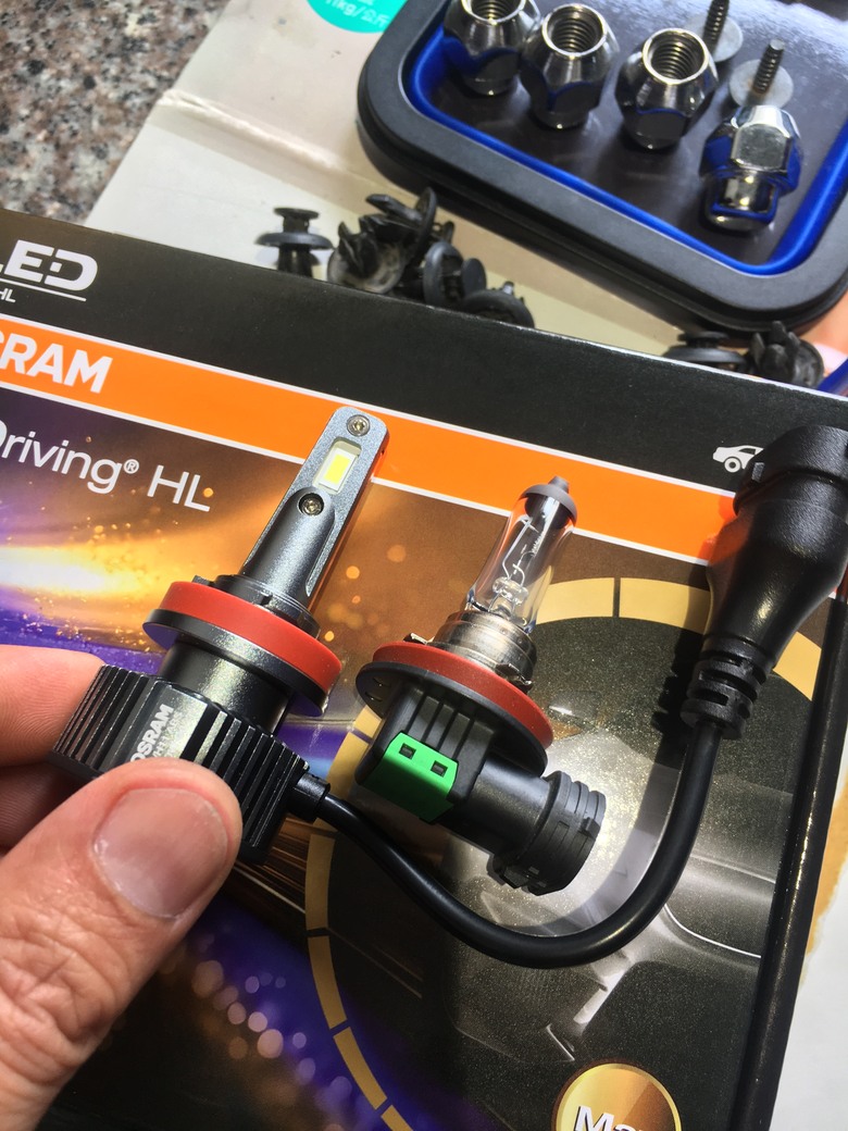 2016 Mazad 3 更換 LED 燈泡
