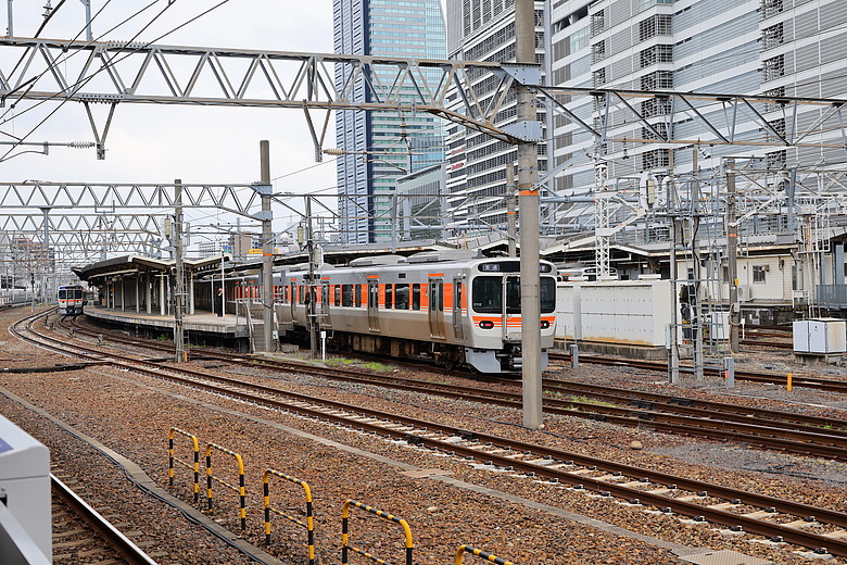 Canon EOS R6 V + RF20-50mm f/4L PZ 評測報告｜首款全幅方塊機、搭載 7K Open Gate 終極殺招！