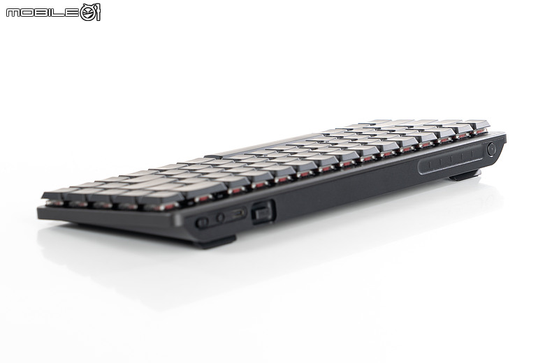 ASUS ProArt PZ14 (HT7407) 體驗｜尺寸更大、效能翻倍的隨身 AI 工作站！