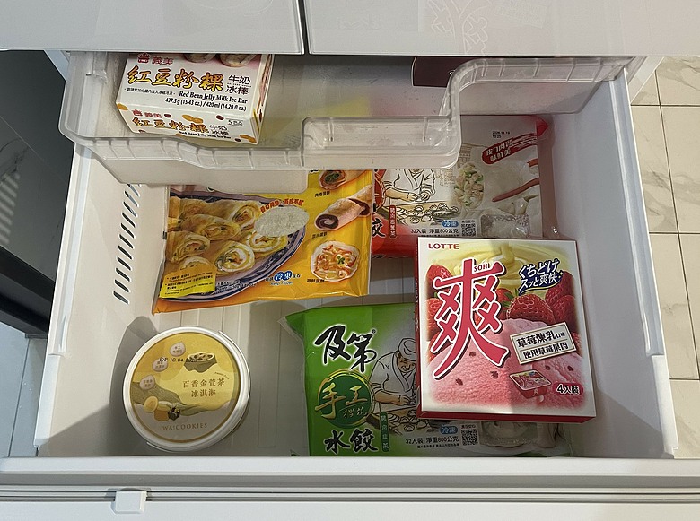 點我看大圖 【體驗合作】三菱電機日製電冰箱 MR-WZ54K 使用心得篇-靜謐運轉下的純粹冰爽鮮味
