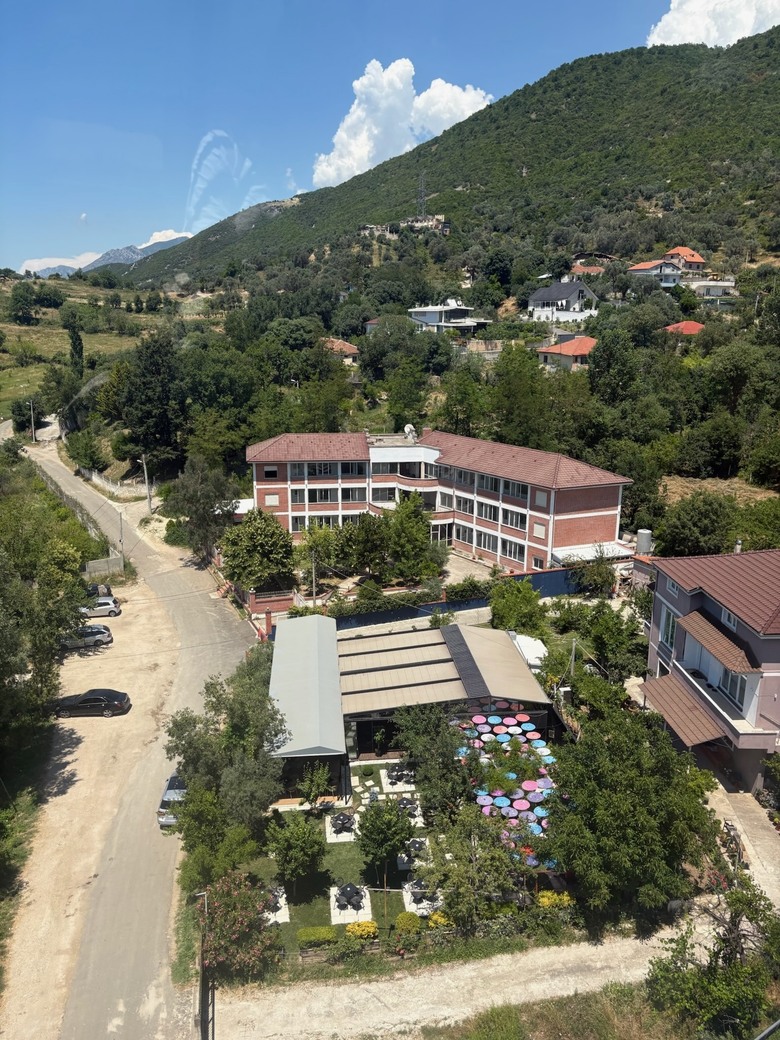 阿爾巴尼亞🇦🇱第二天 -  Dajti Ekspres 纜車，民族音樂體驗