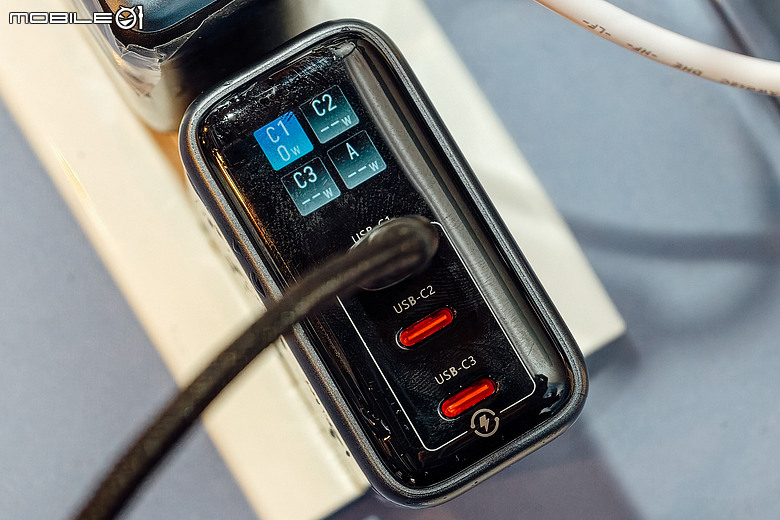 威禹科技「九大品牌特展」進駐華山｜UAG、NOMAD、LAUT、Riivan 快閃登場！