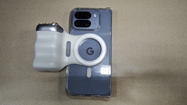 可搭配iPhone / Android手機使用的TELESIN磁吸攝影手柄2 (記得看結論)