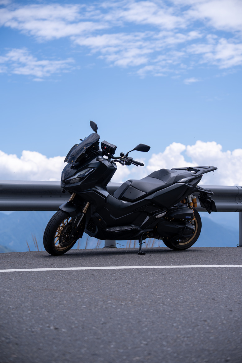 Honda・ADV 350｜經歷了失敗，這次我終於完完整整切完這顆地瓜