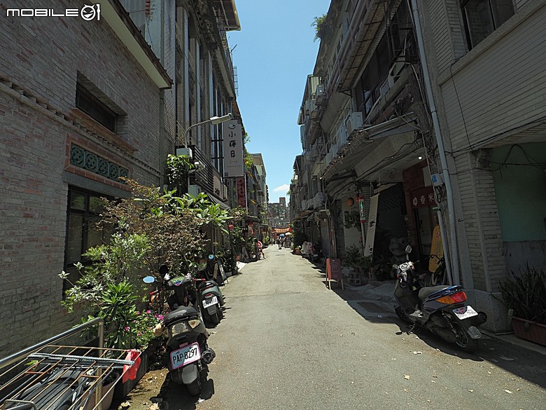 大稻埕霞海城隍廟、大稻埕遊客中心、大稻埕屈臣氏大藥房、六館街尾洋式店屋、李臨秋故居、千秋街店屋、李春生紀念教會、陳天來故居、原周進春茶行｜台原亞洲偶戲博物館｜逆風樓— 2026初夏之大稻埕散策 南段—民生西路以南至南京西路之間