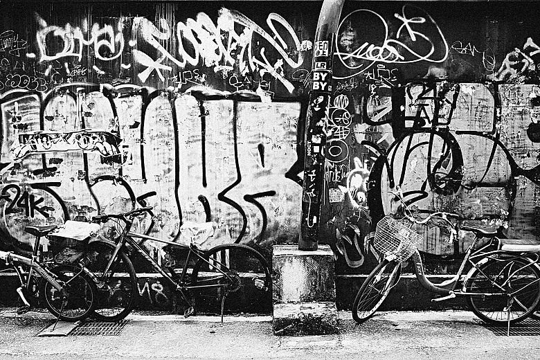 RICOH GR IV Monochrome 評測報告｜以純粹光影、譜寫口袋裡的黑白詩篇！