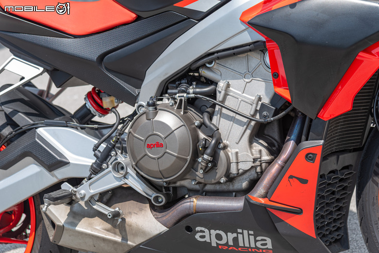 點我看大圖 Aprilia Tuono 660 試駕報告|手握燥熱戰鬥純血,電控帶來千變萬化!