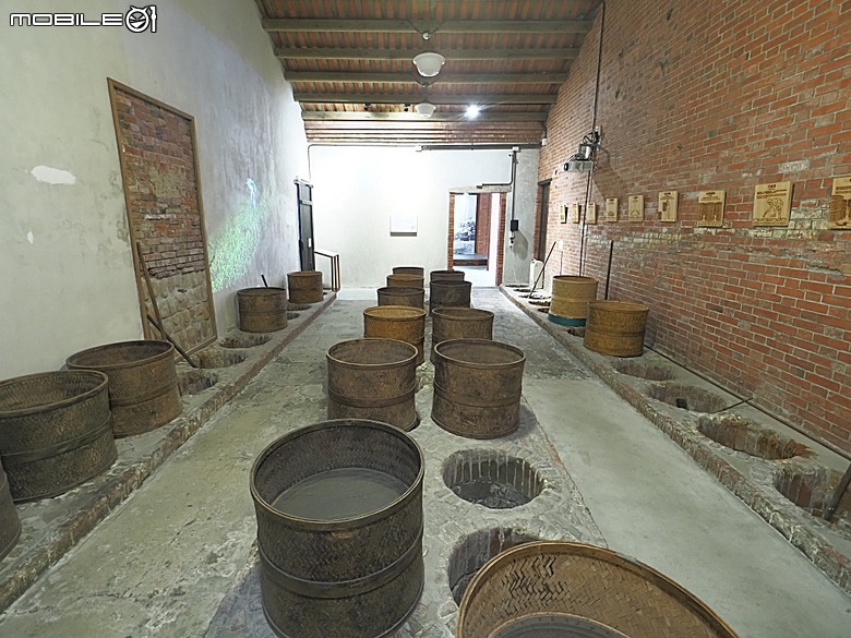 新芳春行、波麗路餐廳、黑美人大酒家、大千百貨、渭水驛站，還有美味吐司PILLO Bakery & café及好吃的大稻埕魯肉飯 — 2026初夏之大稻埕散策 東段 — 延平北路二段兩側及東側