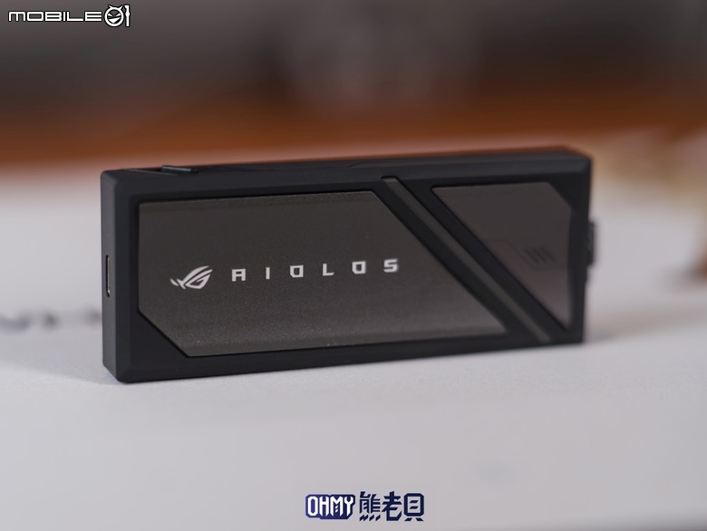 速度、外型再進化！ROG Strix Aiolos SSD外接盒