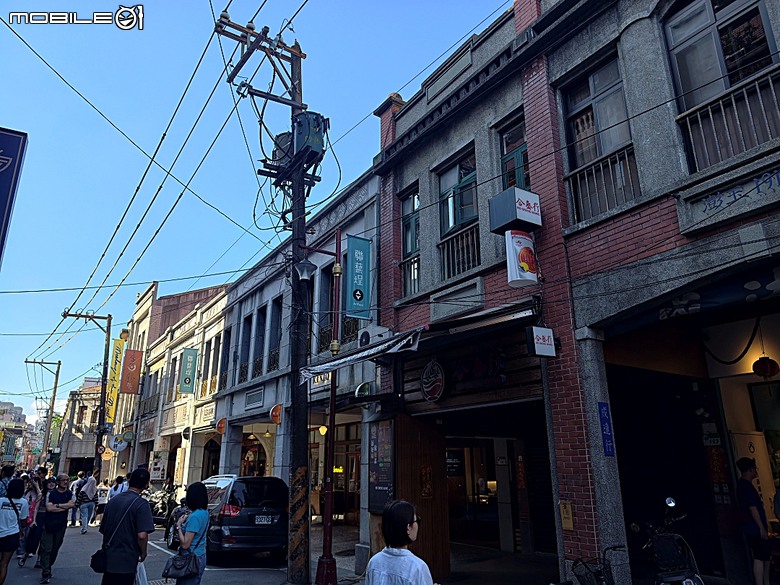 大稻埕歷史風貌特定專用區、Olympus Plaza Taipei、永樂町派出所、十連棟、大稻埕辜宅、福生堂醫院，順便品嚐昭和浪漫洗濯屋的烤糰子與甜點冰品 — 2026初夏之大稻埕散策 北段 — 民生西路以北至民權西路大橋頭站之間