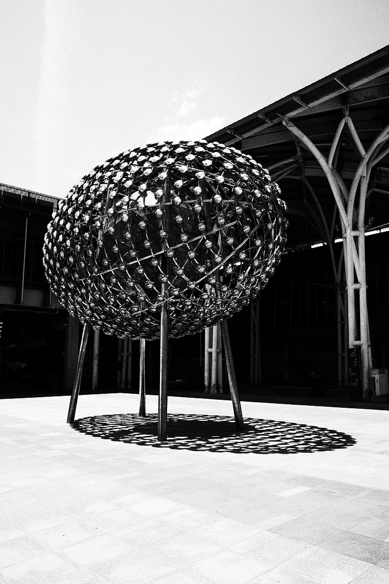 RICOH GR IV Monochrome 評測報告｜以純粹光影、譜寫口袋裡的黑白詩篇！