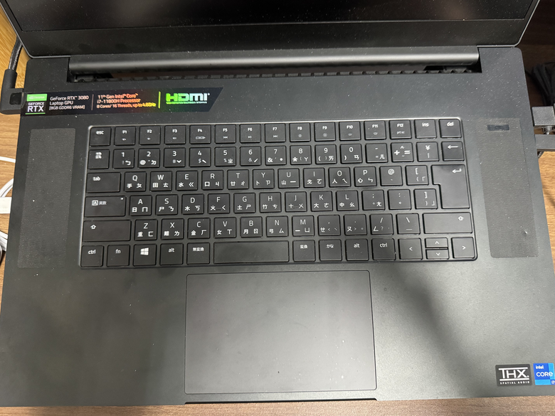 Razer Blade 18 (2026)簡單開箱