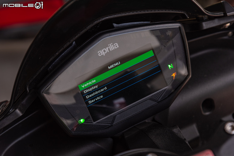 點我看大圖 Aprilia Tuono 660 試駕報告|手握燥熱戰鬥純血,電控帶來千變萬化!