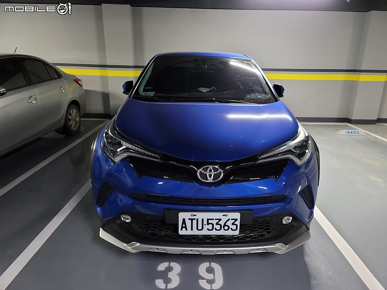 再見了，我的小藍：一部 Toyota C-HR 與我們家的九年時光